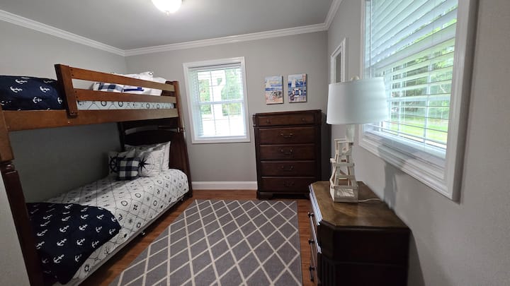 Bedroom 3 with bunkbed and a trundle to accommodate 3 people.