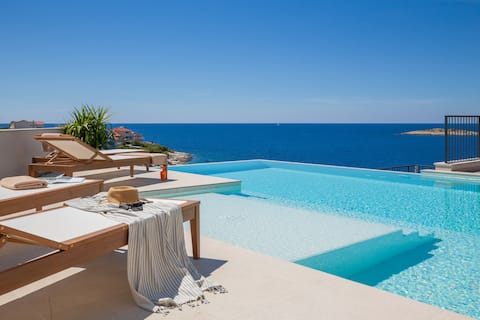 Top performing Airbnb: JUST BLISS luxury wellnes villa in Općina Rogoznica