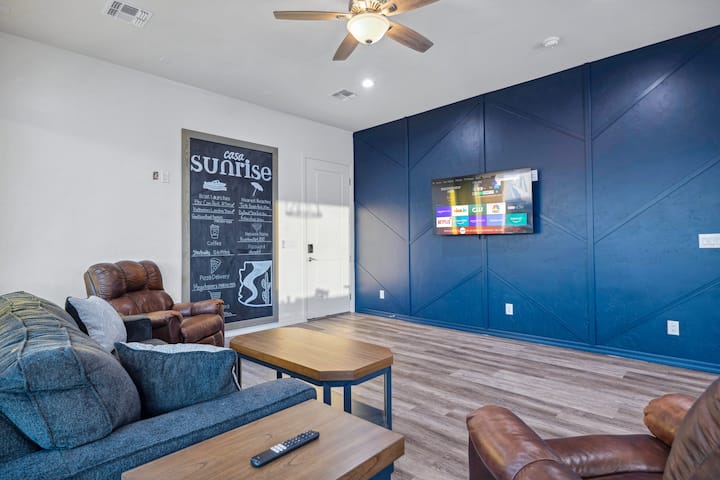 New-build | 2bd | 2ba | Sleeps 10 | Water Views - Laughlin, NV
