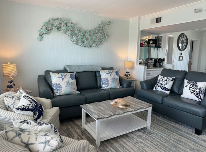 Welcome To Our Beach Condo~ Luxury Linens Included - Ocean Isle Beach, NC