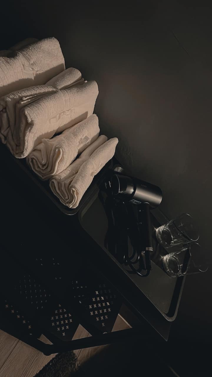 Основни информации за двокреветна соба

Основни материјали (крпи за бањање, крпи, фен за коса, шолји за плакнење уста)