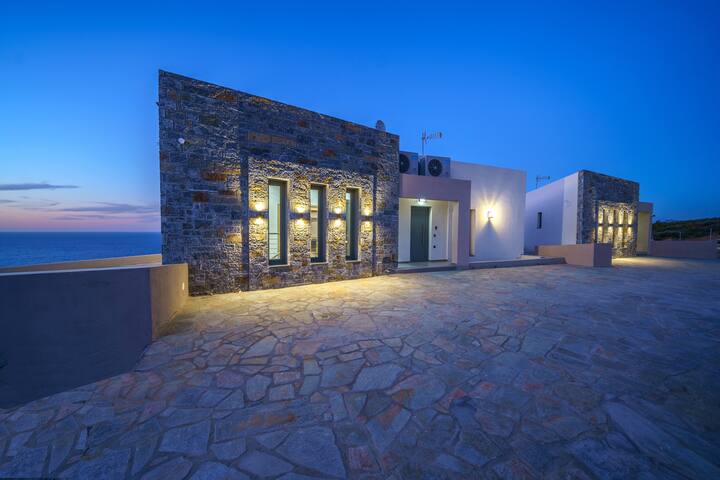 Hilltop Villas | Infinity Pool with Sea Views gallery image 4