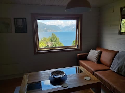 Popular Airbnb listing: Norwegian Fjords Time Out in Stranda