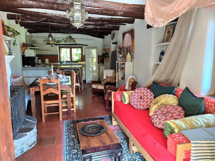 "Casa Granada" Cortijo De Estilo Bohemio Andalusí. - Pampaneira