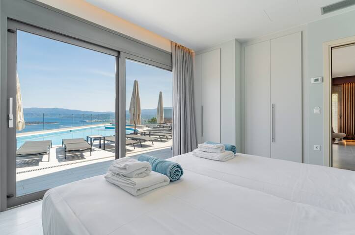 Sea Views to Mirabello Gulf at Villa Marianna gallery image 2