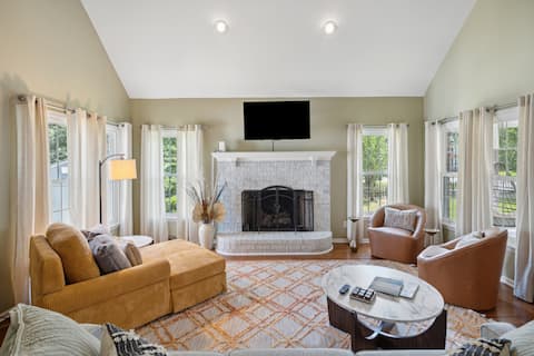Top Airbnb: HanahanHavenGameRoomBikesFirePitDog&FamilyFriendly in Hanahan