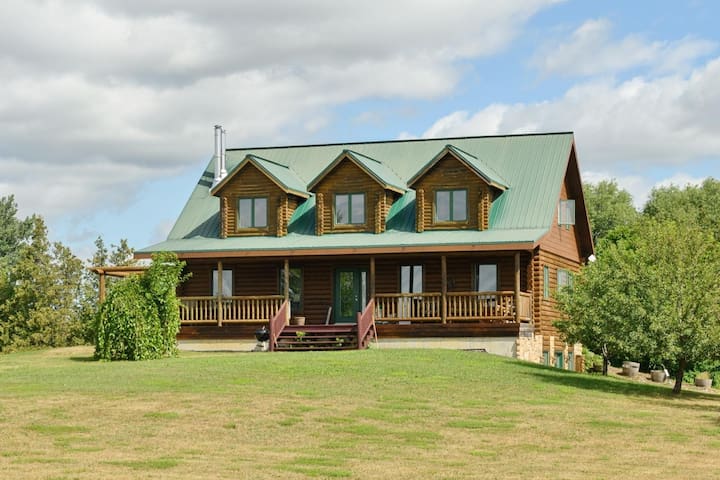 The Richmond Estate at Jabulani Winery