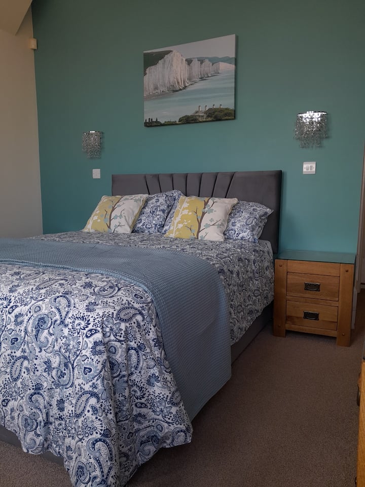 საძინებელი 4