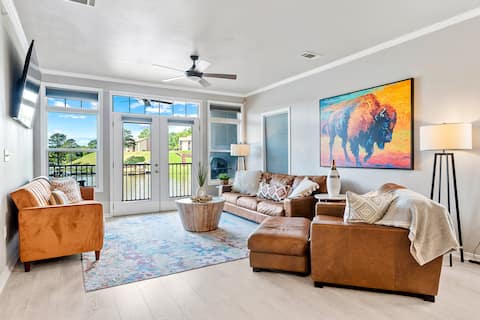 Top Airbnb: Hot Springs Lake Hamilton Condo w/ Boat Tie-Up! in Hot Springs