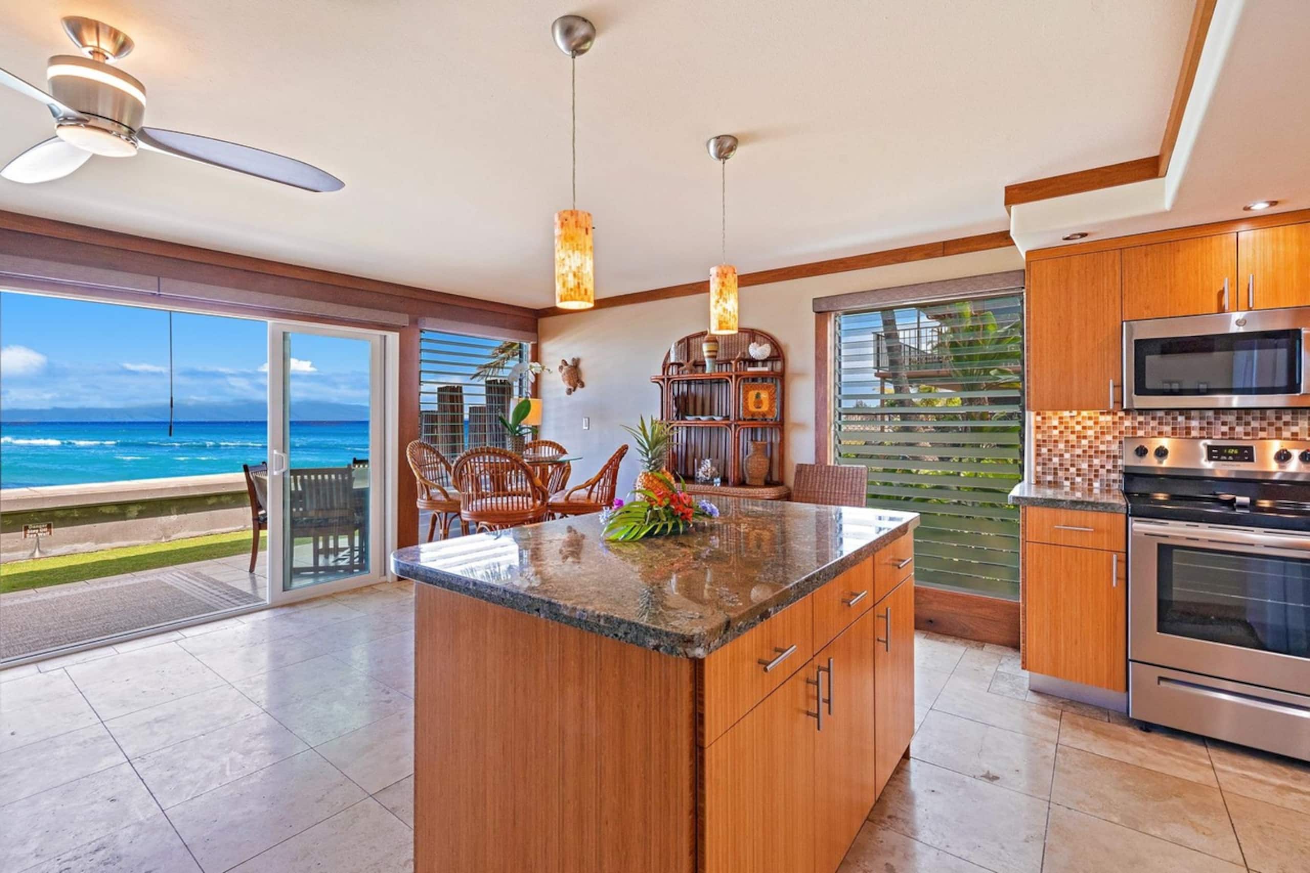 Aloha! 10 Steps to Ocean. Breathtaking Ocean Front - Image 5