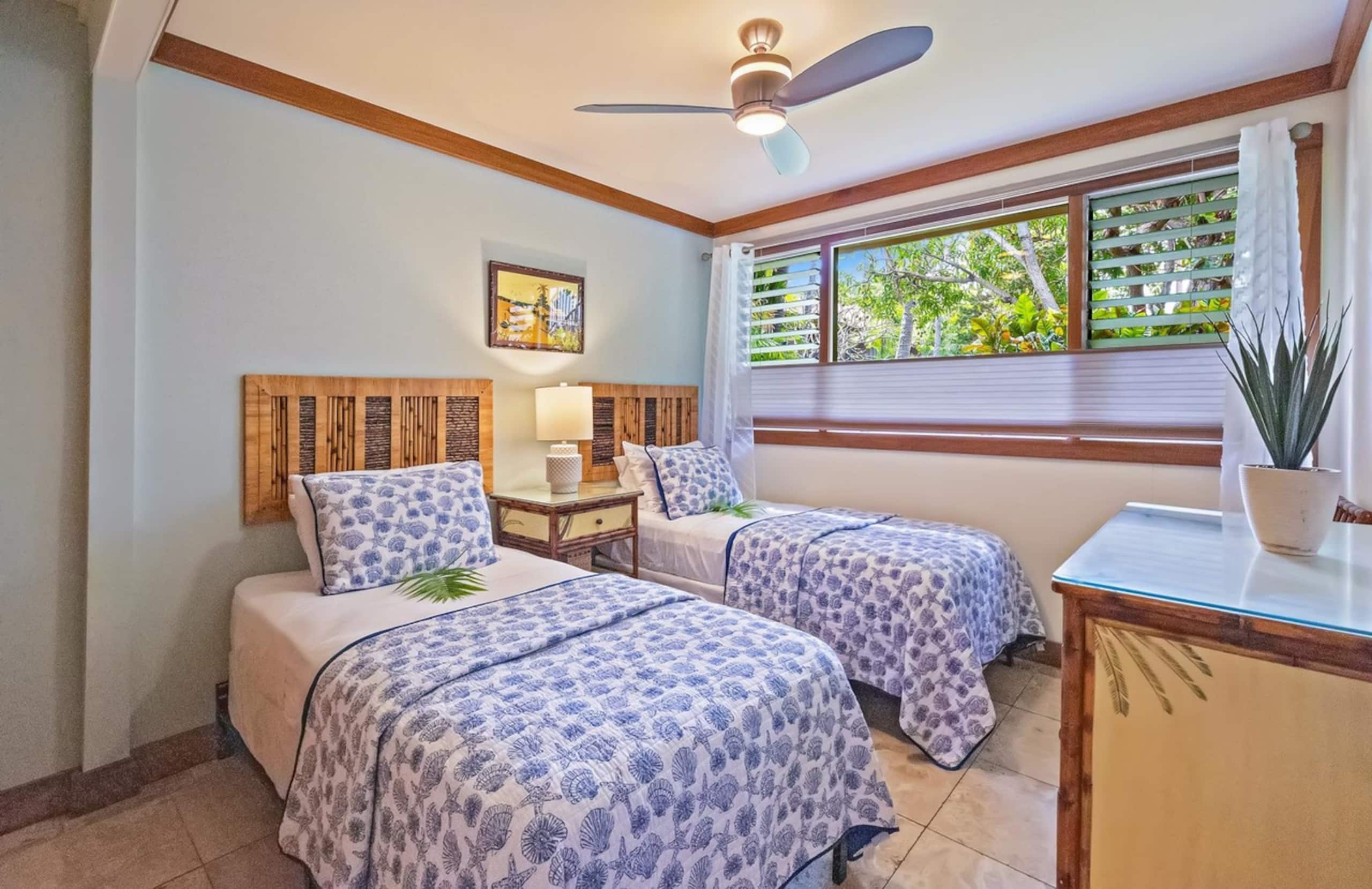 Aloha! 10 Steps to Ocean. Breathtaking Ocean Front - Image 15