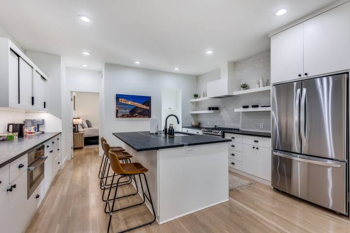 Modern Lux Retreat w/Patio | Walk to Dickies! gallery image 5