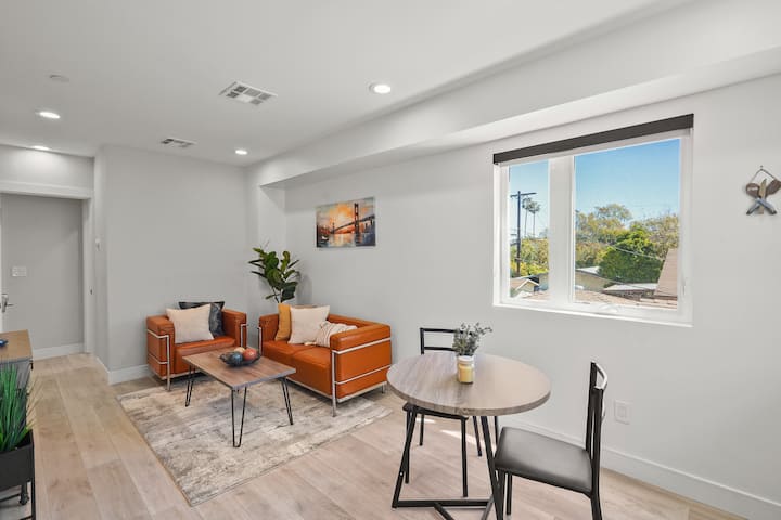 West Adam's 2 Bedroom, 2 Bath Condo Parking Option - Inglewood, CA