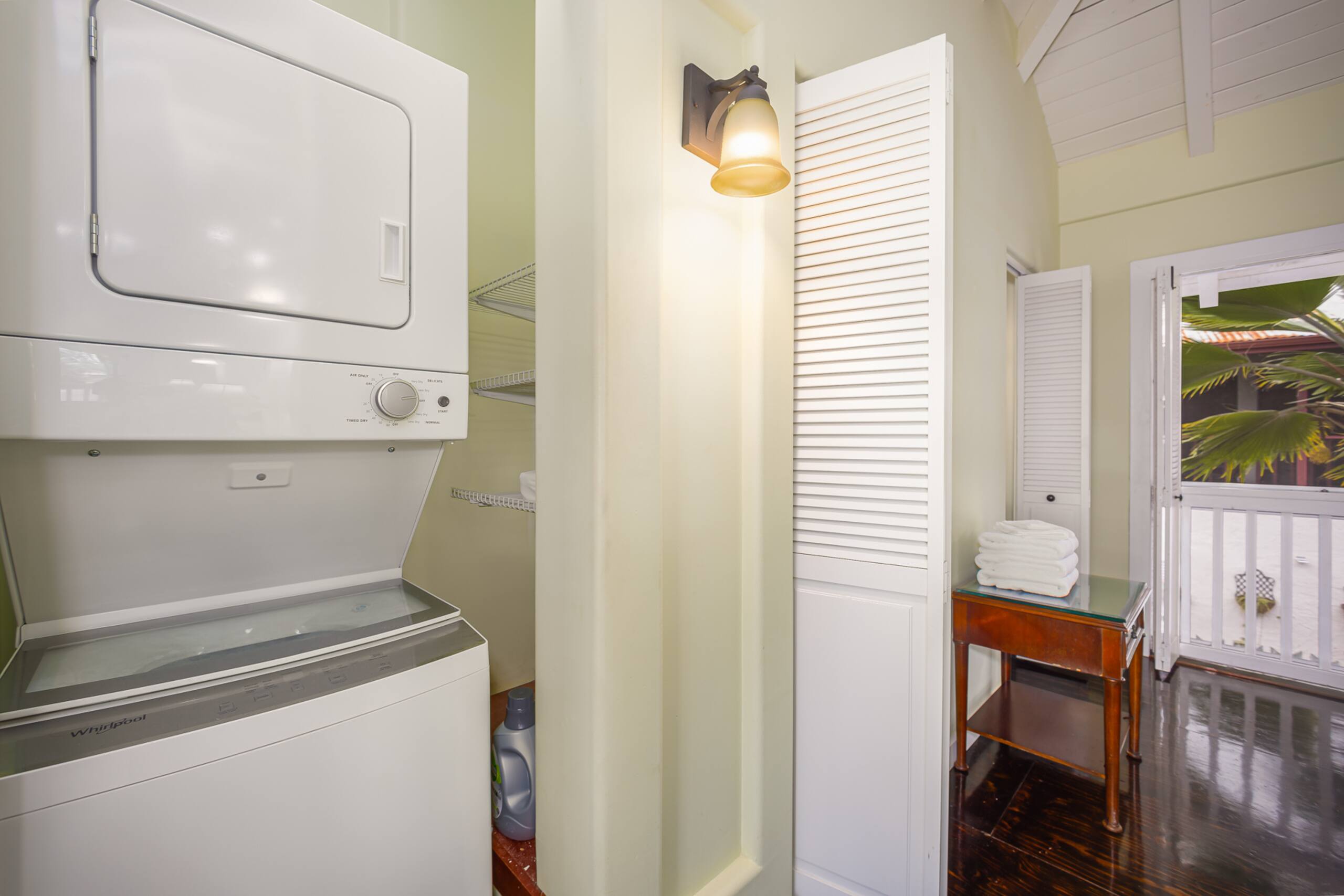 Kona Penthouse Retreat - Relaxed 2 BD w/Ocean View - Image 17
