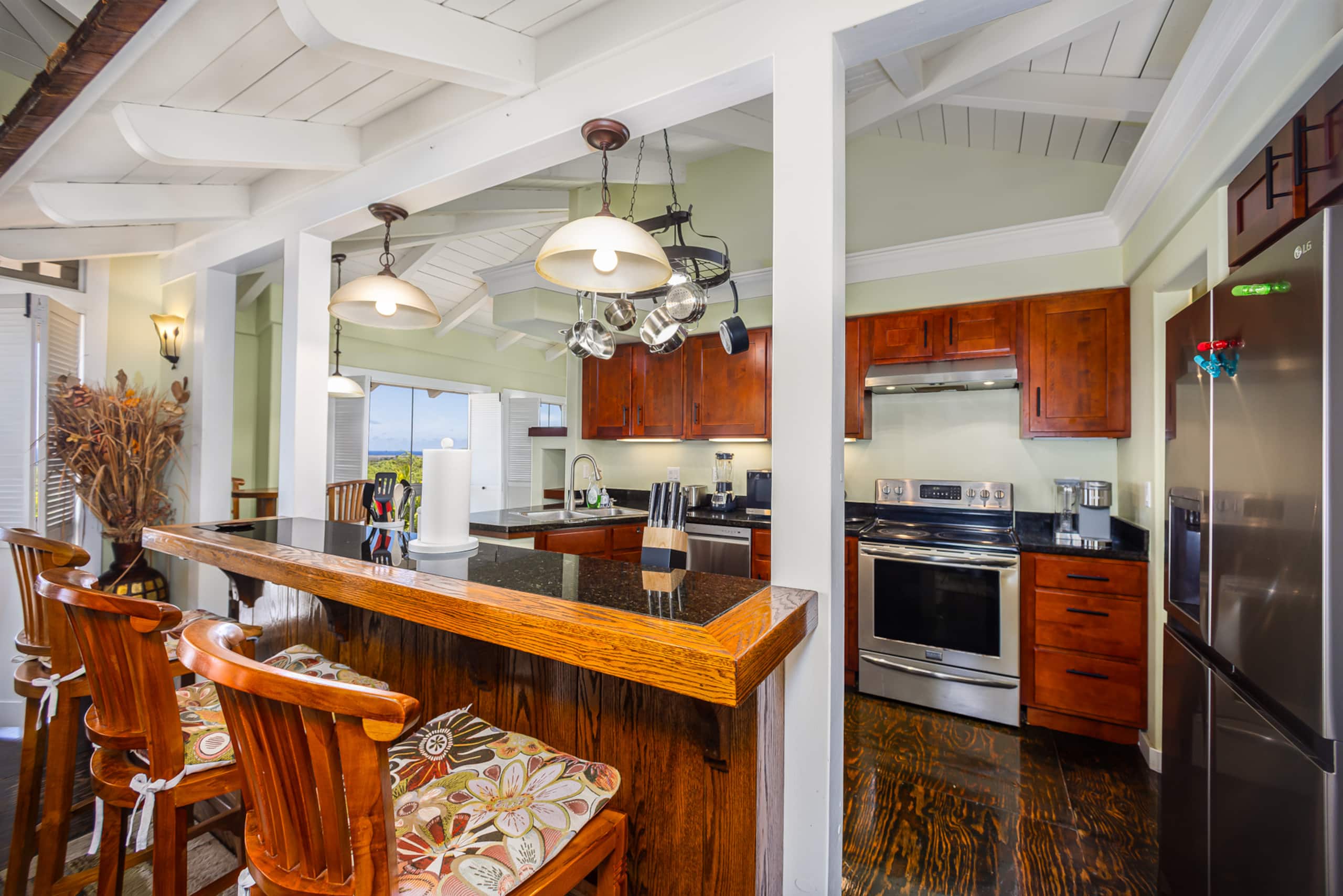 Kona Penthouse Retreat - Relaxed 2 BD w/Ocean View - Image 4