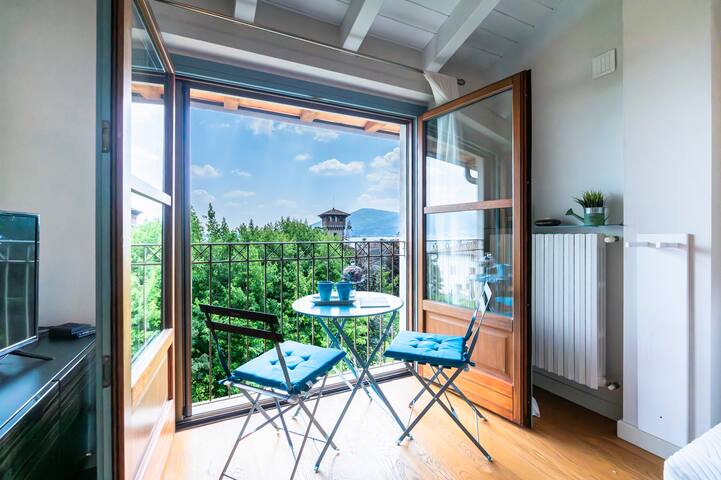 Riflessi sul lago gallery image 2