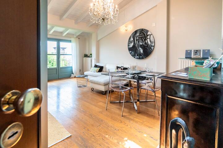 Riflessi sul lago gallery image 5