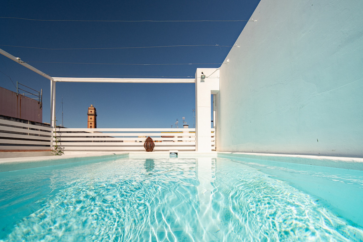 Top Airbnb: Duplex with a private pool and terrace. à Doctor Barraquer Grupo Renfe Policlínico