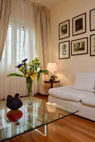 Elegante Appartamento CityLife Fiera gallery image 3