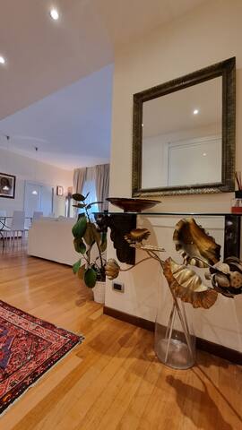 Elegante Appartamento CityLife Fiera gallery image 4