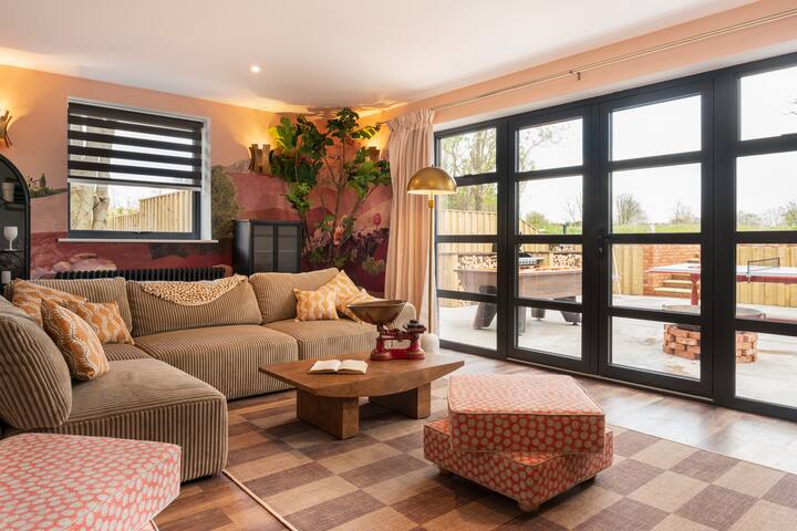 The Mini Stylish Getaway - Warminster