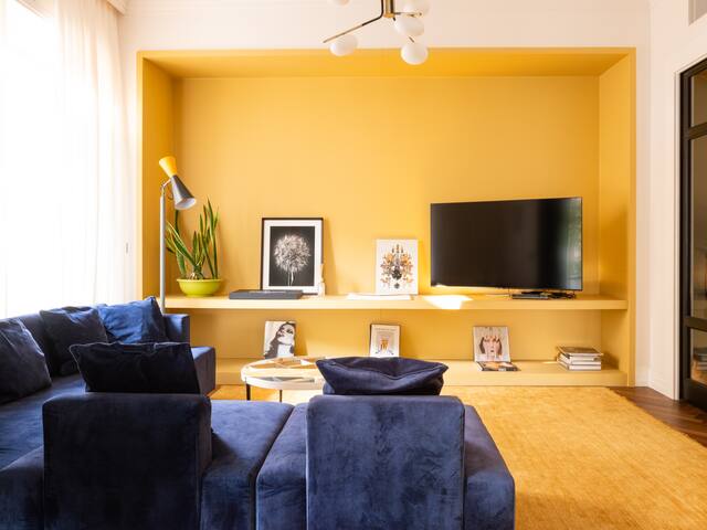 Design Apartment in City Center gallery image 3