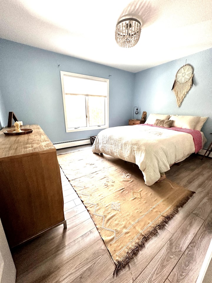 Na poschodí, spálňa na Bali