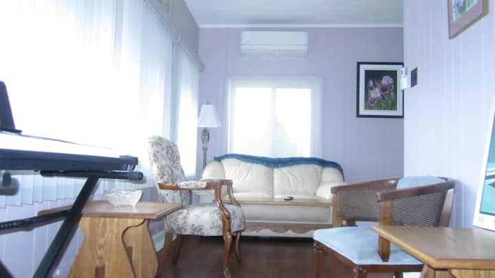 Relax in the room, keyboard entertain yourself, TV, Netflix, and windows with a great view. Heat or A/C to set the temperature for your comfort.