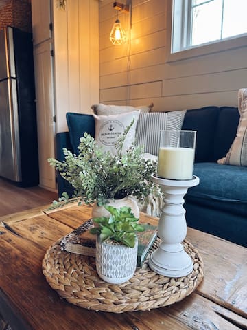 Queen of the Bluff: coastal cottage charm