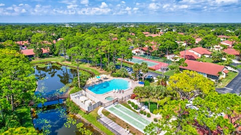 Top performing Airbnb: Private View Villa/Heated Pool/Pickleball/7883 in Gulf Gate