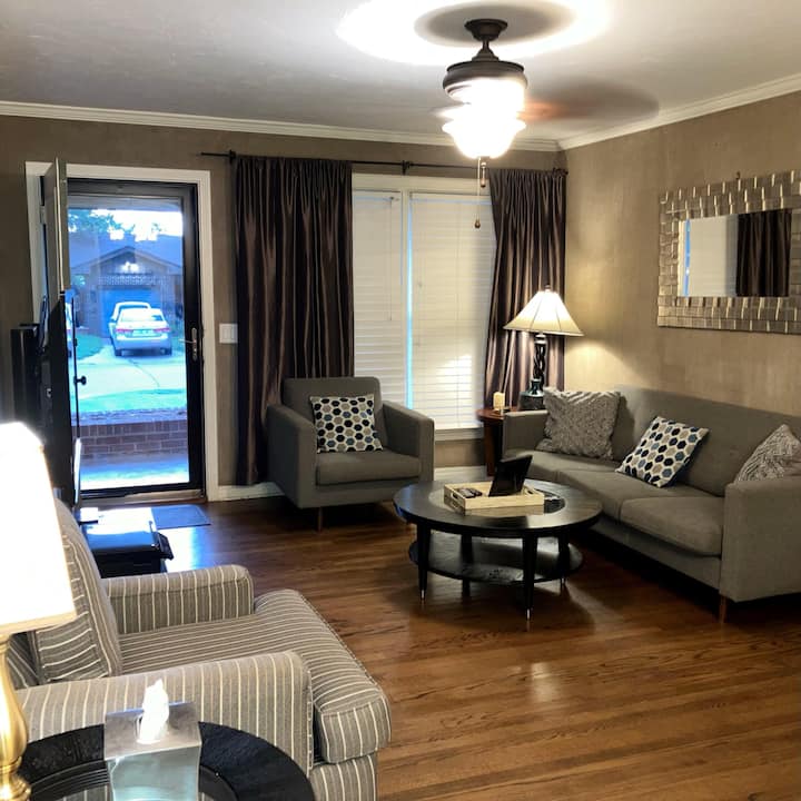 Propiedad De Cinco Estrellas Okc! 3 Camas Con Una Ubicación Céntrica / Para Invitados Fuera De Casa Y Vrbo - Oklahoma City