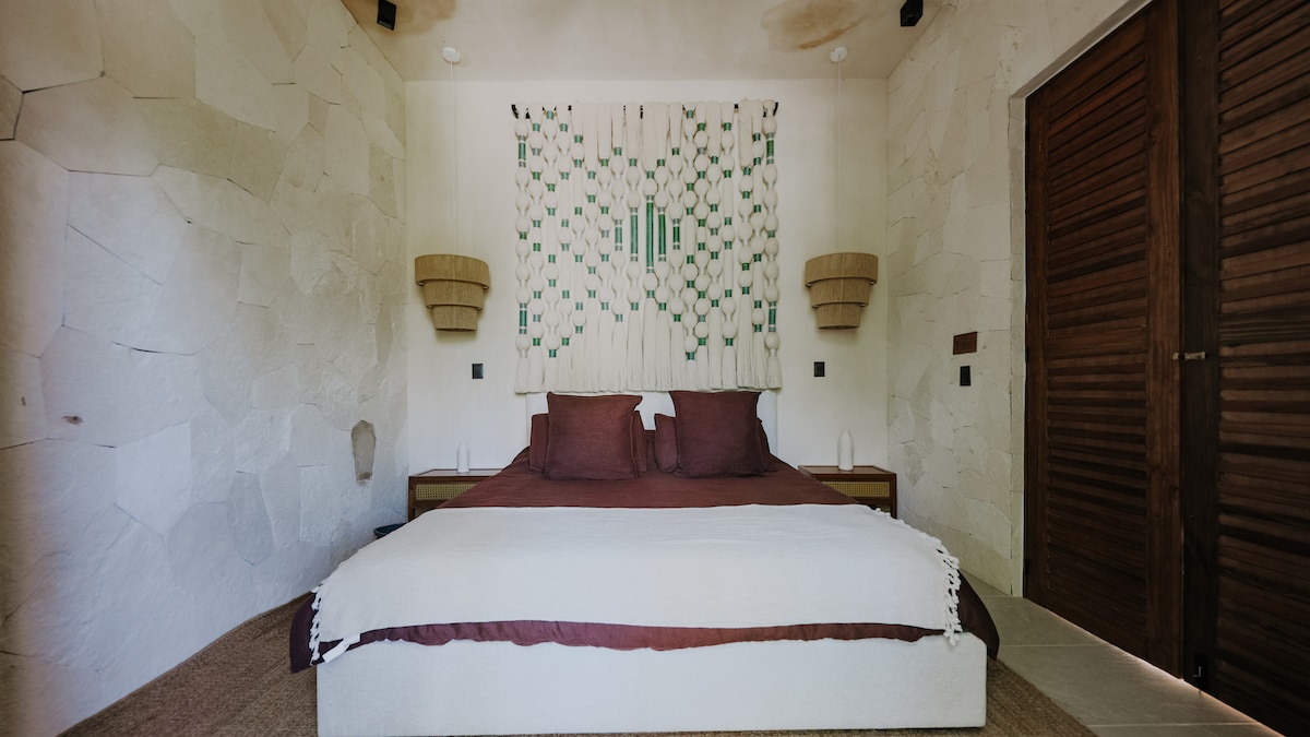 Experience unparalleled comfort in our primary suite, featuring a sumptuous king-sized bed that invites you to unwind and enjoy a restful night's sleep in luxurious surroundings.