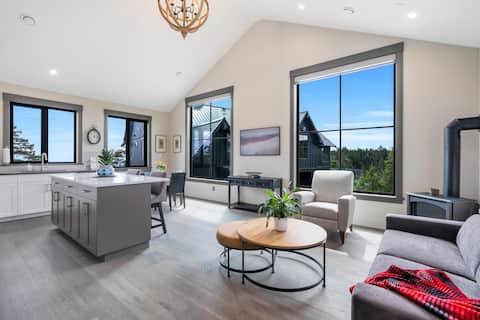 Popular Airbnb listing: Ravenswood Wilderness Sanctuary with Views in East Sooke & Juan De Fuca