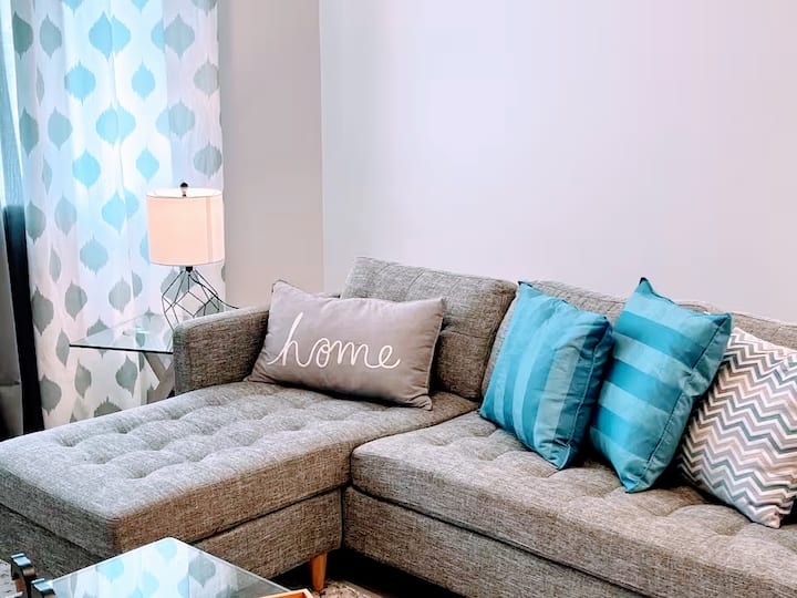 Chic Retreat, Sleeps 8| A/c, Near Yyc & Dt. - Chestermere