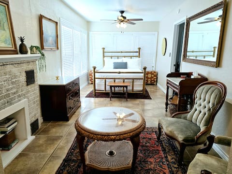 Craftsman by Downtown Uvalde