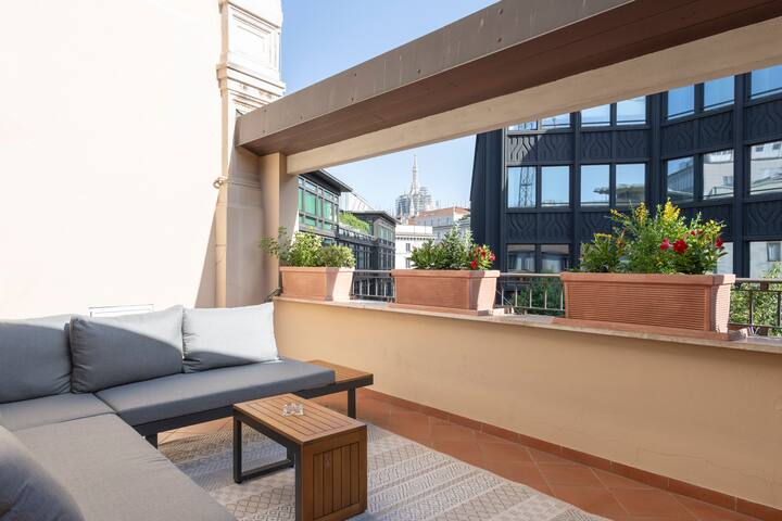 4 Bedroom Apartment with Terrace – Duomo view gallery image 4