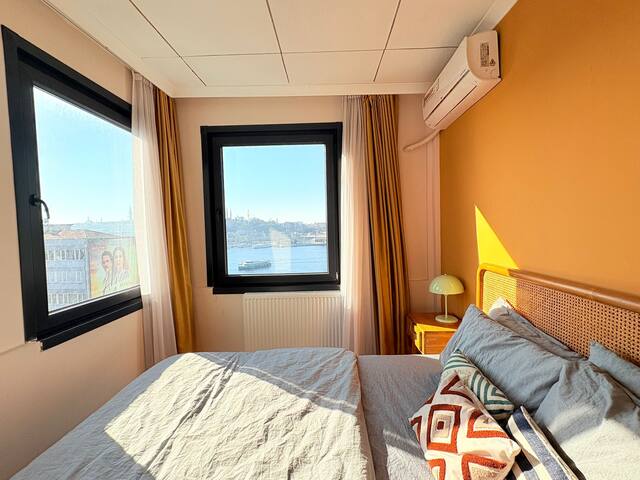 Bosphorus View, 4BR Luxury Penthouse in Karaköy gallery image 4