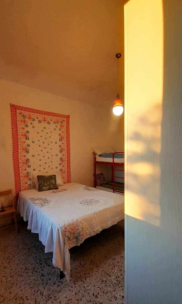 jednokrevetna soba s 3 kreveta u Depandaceu