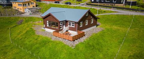Sea & Mountain View 3BR