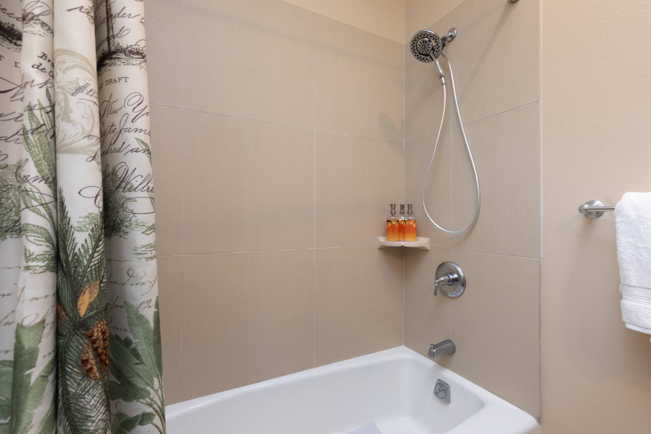 Home in Waimea · ★5.0 · 3 bedrooms · 5 beds · 2.5 baths - Image 28