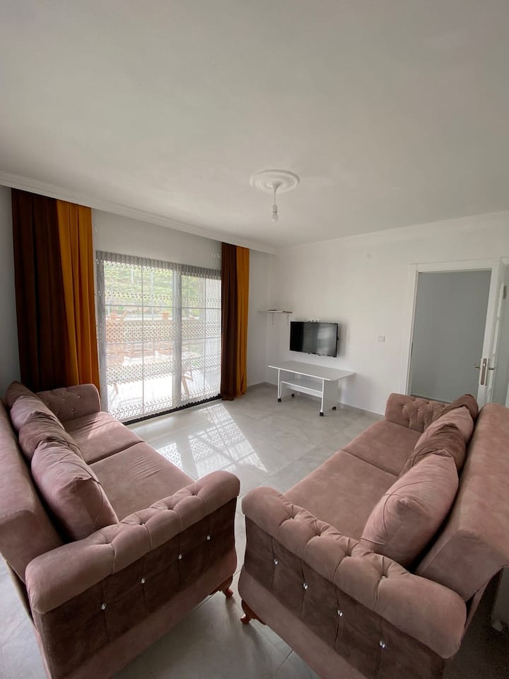 Gökçeada Da  2t1 Daire Geniş Bahçeli  Daire - Çanakkale