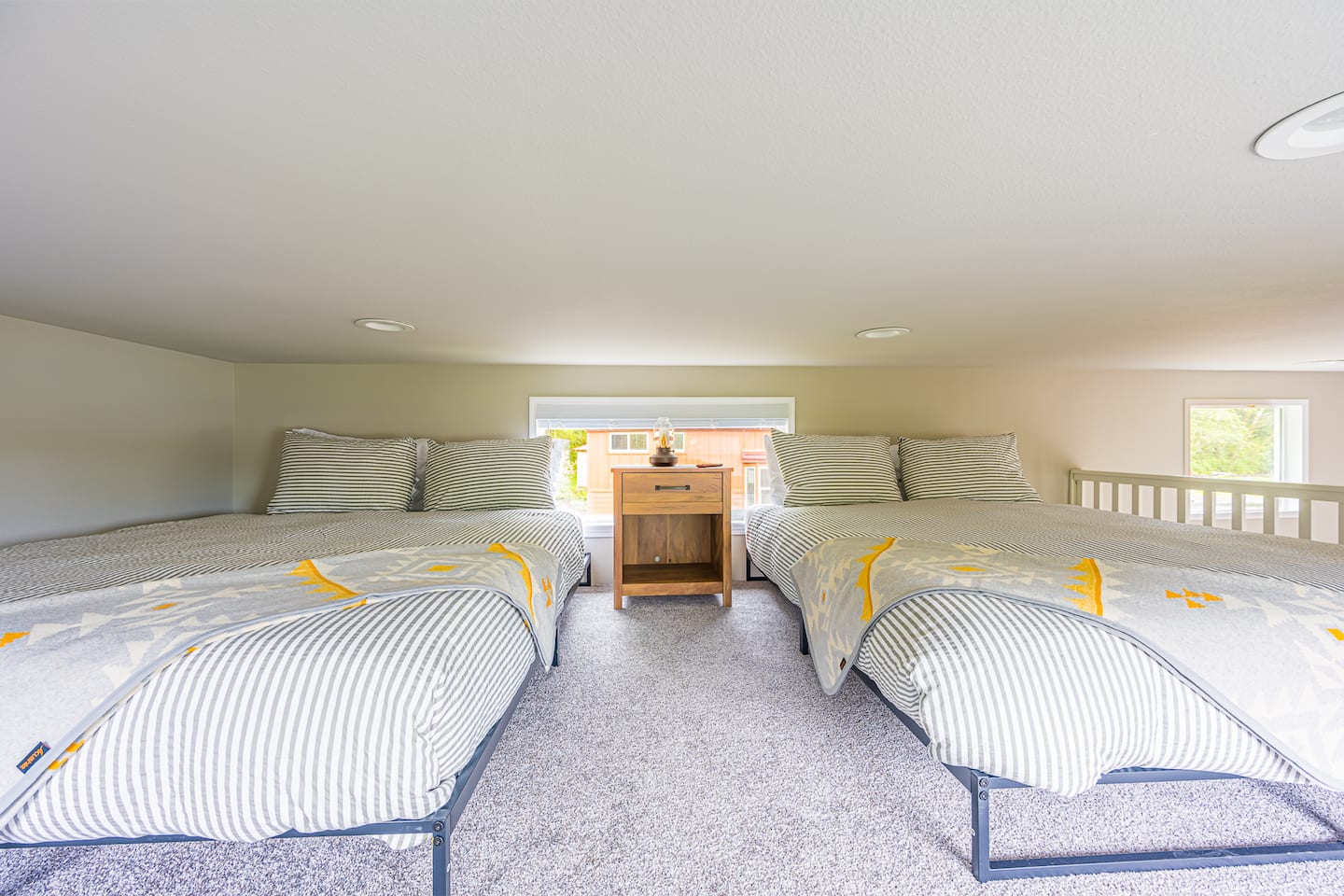 Rainforest Tiny Home Retreat: Rustic photo 8
