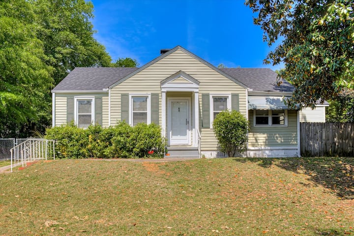 Victoria's Woodbine Cottage - North Augusta, SC