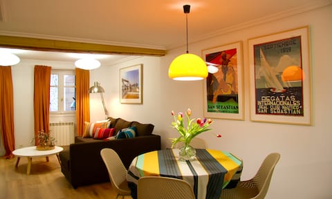 Popular Airbnb listing: Eguzki-Cool apartment in the medieval center. in Hondarribia/Fontarrabie