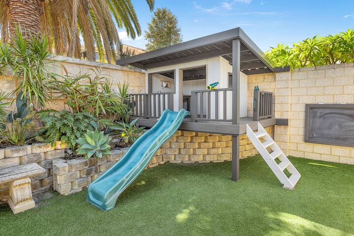 Coastal Luxe: Pool, Sauna, Kids Paradise gallery image 3