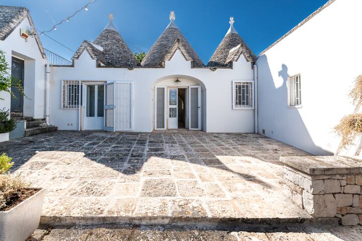 TrulLamia, charming trullo with exlusive pool gallery image 2