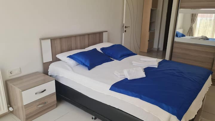 غرفة النوم 2