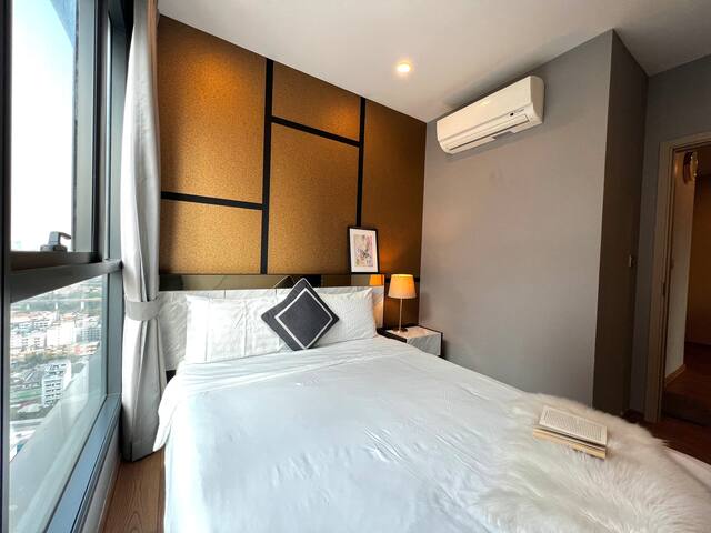 sky pool central world chitlomi gallery image 3