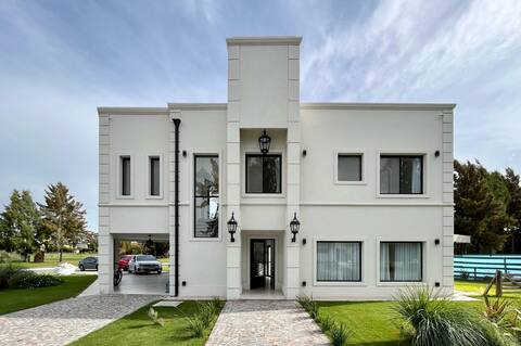 Beautiful house in Principado