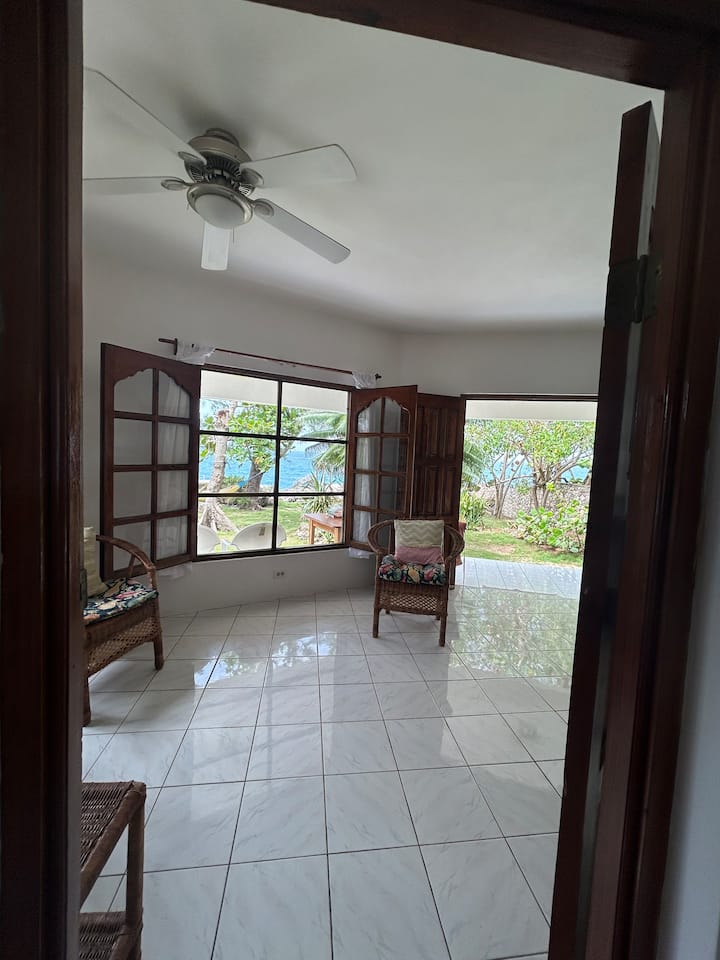 Private Cottage, Vacation Villa On The Sea - Jamaica